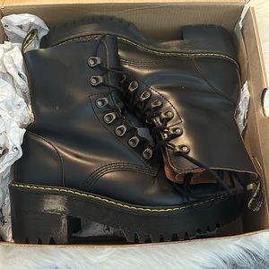 Dr Martens Leona size 9